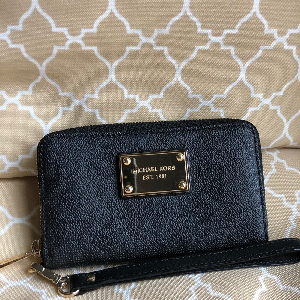 New condition Michael Kors Wristlet